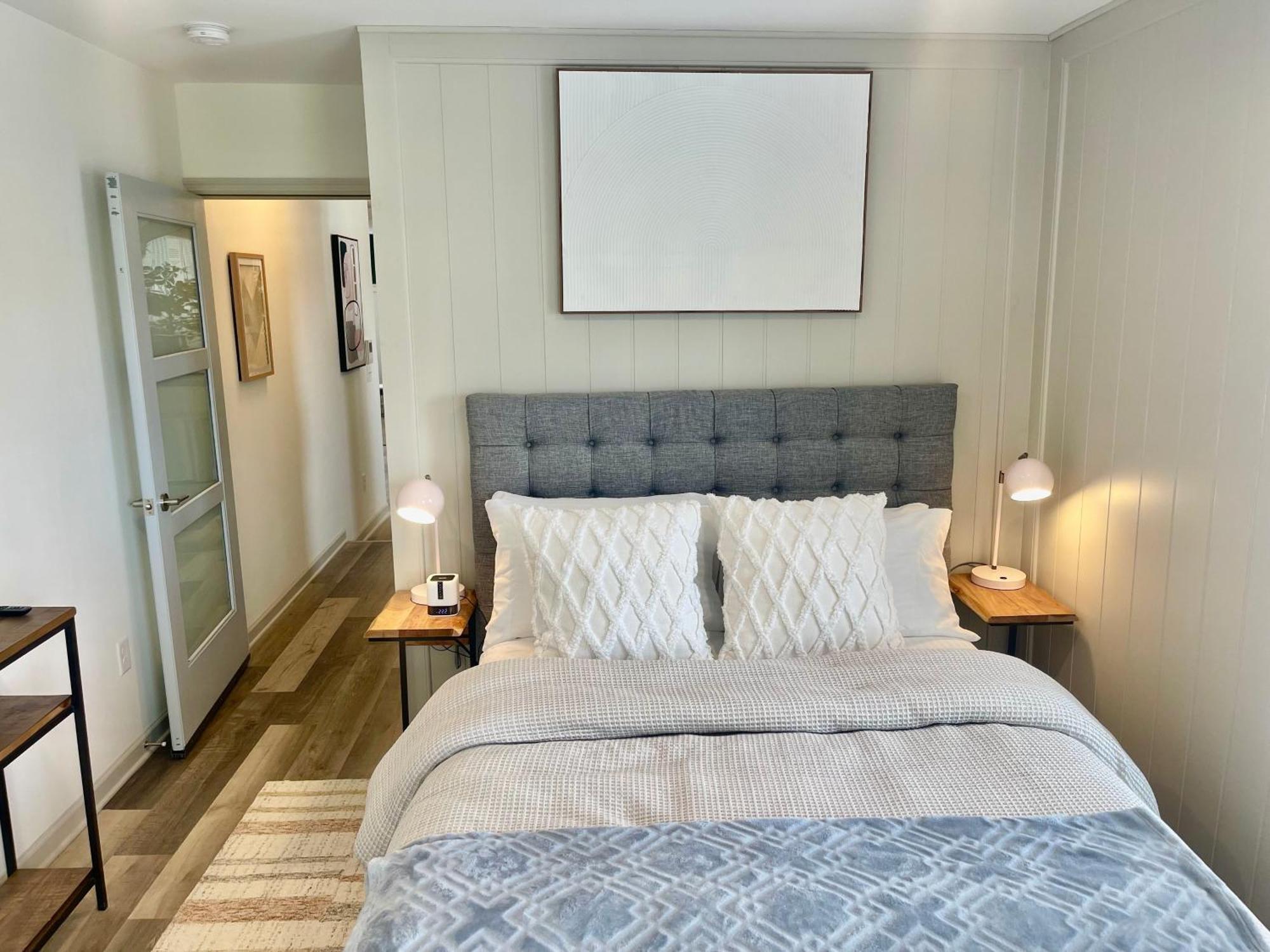Modern Fully Renovated Suite & Loft In Downtown Trenton Exteriör bild