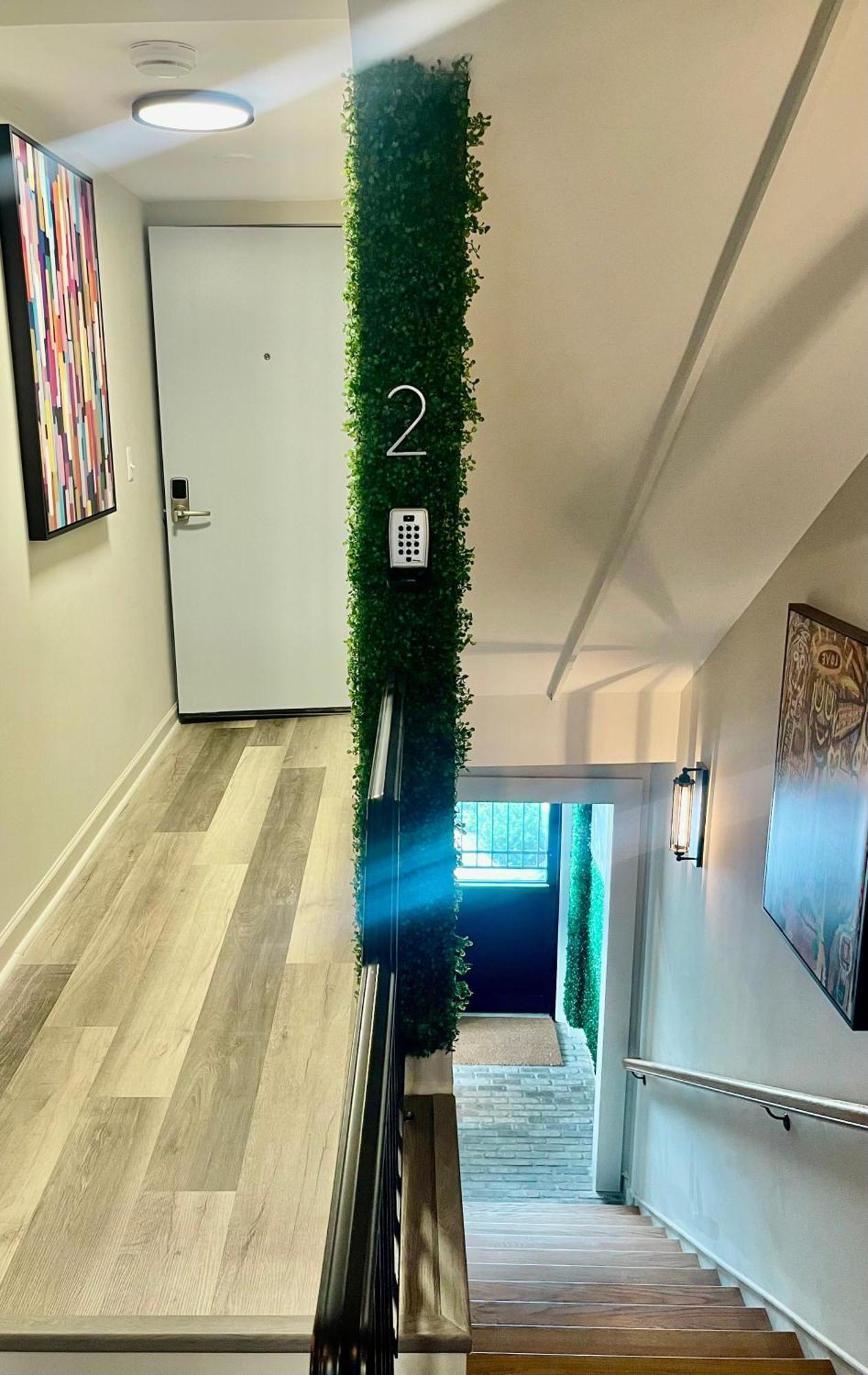 Modern Fully Renovated Suite & Loft In Downtown Trenton Exteriör bild