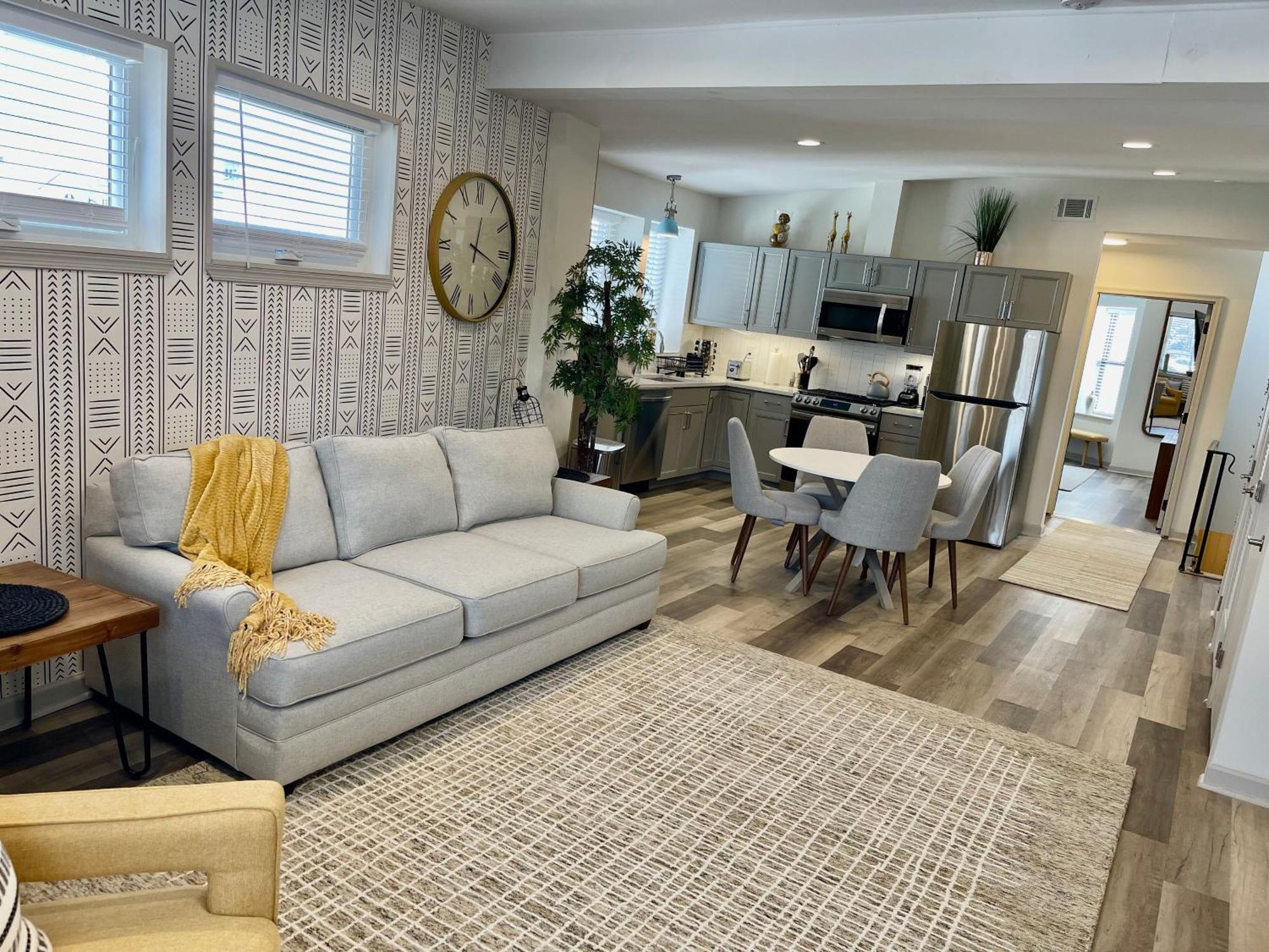Modern Fully Renovated Suite & Loft In Downtown Trenton Exteriör bild