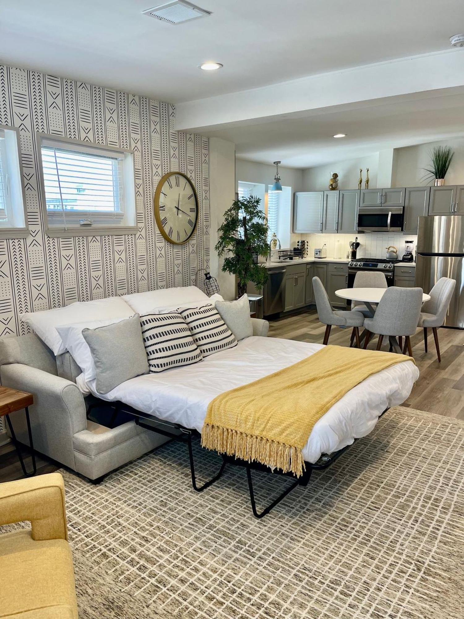 Modern Fully Renovated Suite & Loft In Downtown Trenton Exteriör bild