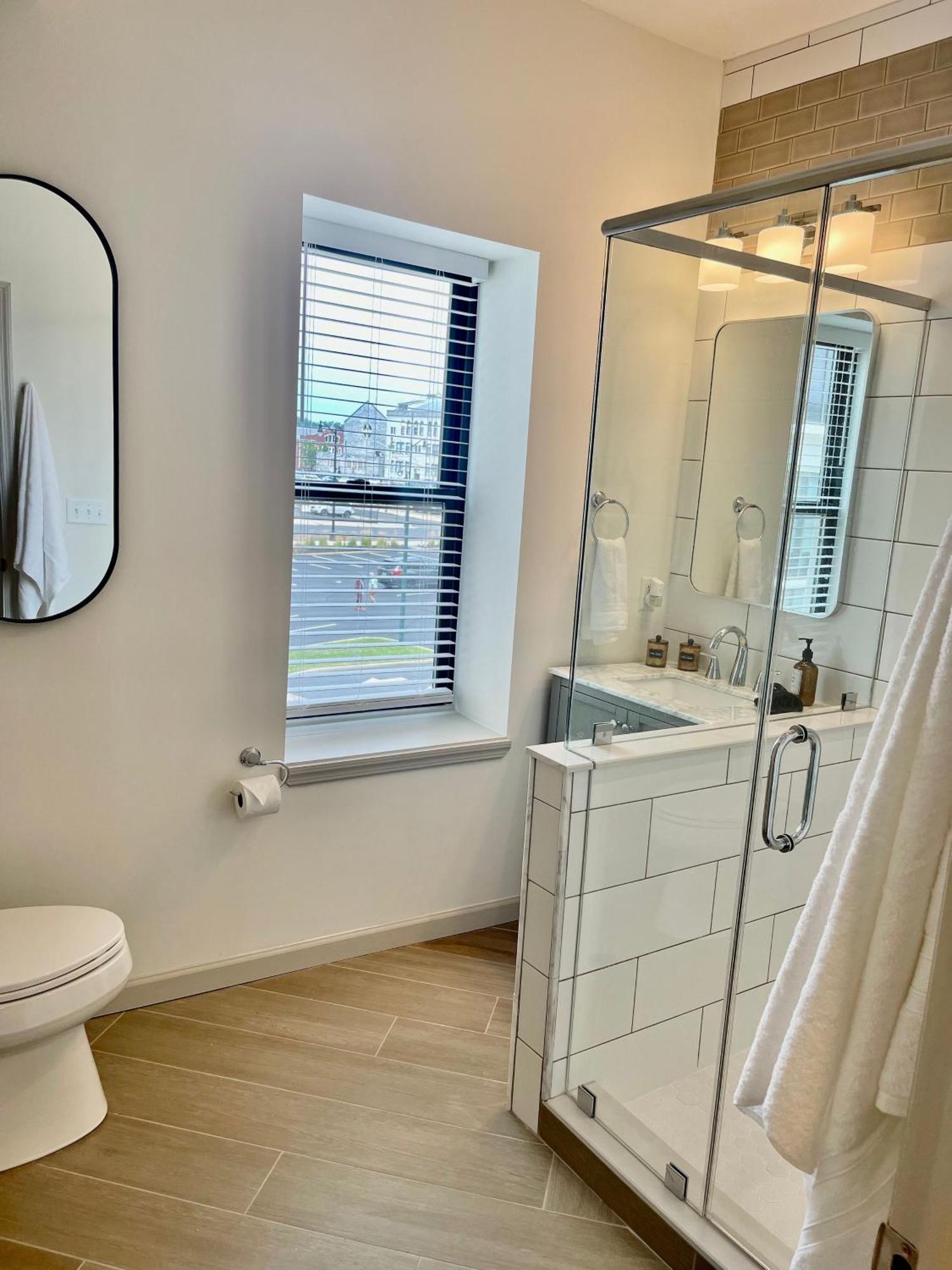 Modern Fully Renovated Suite & Loft In Downtown Trenton Rum bild